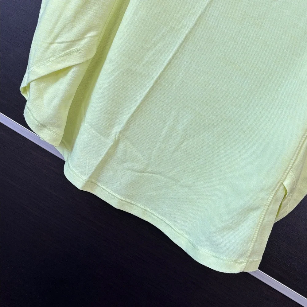Old Navy Girls Breathe On Active Side Wrap Tank Top in Light Bulb Neon